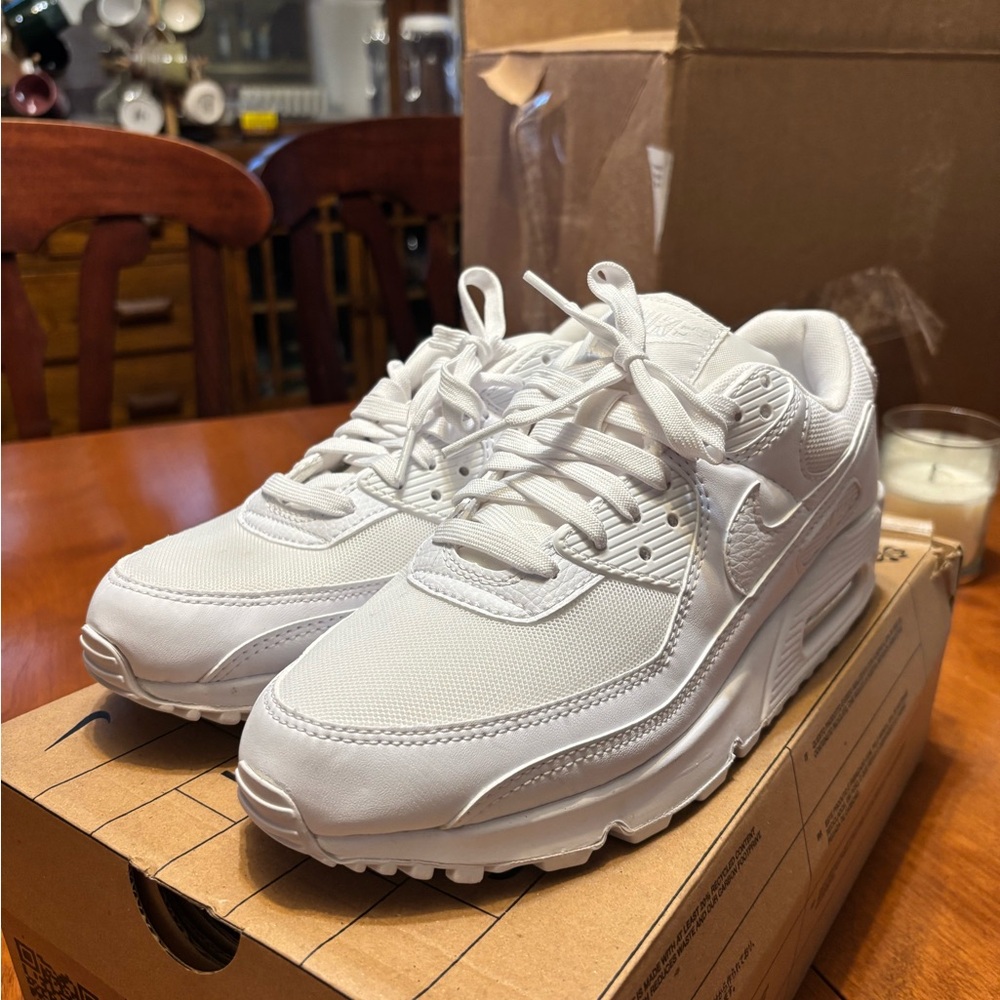 Nike Women's Air Max 90